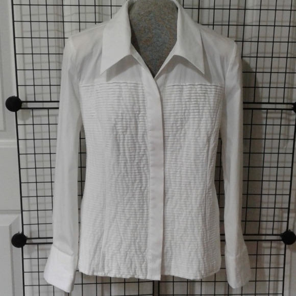 Tesori Tops - Tuxedo Blouse, fit/ stretch. NWT